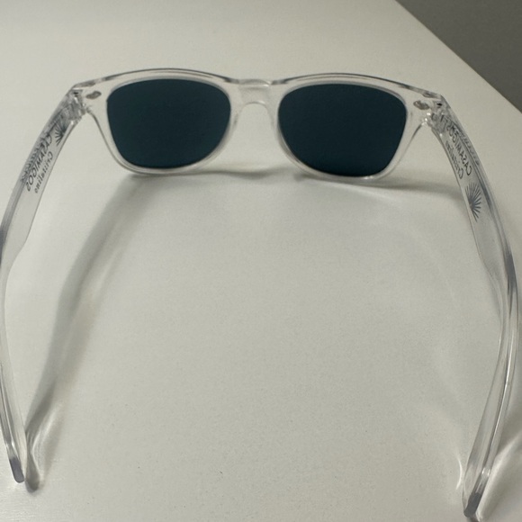 CasaAmigos Glasses - Picture 3 of 3